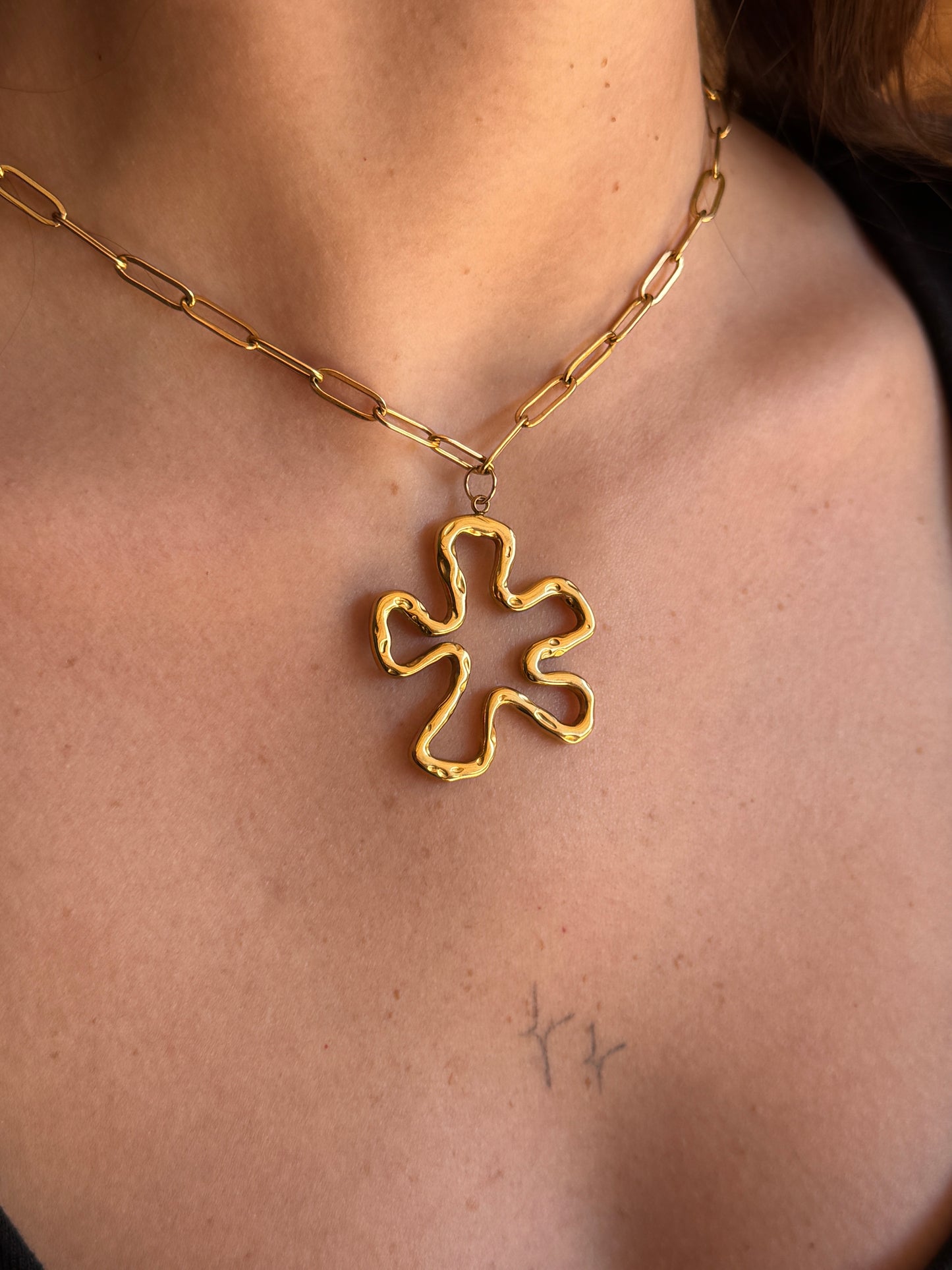 COLLIER GROSSE FLEUR
